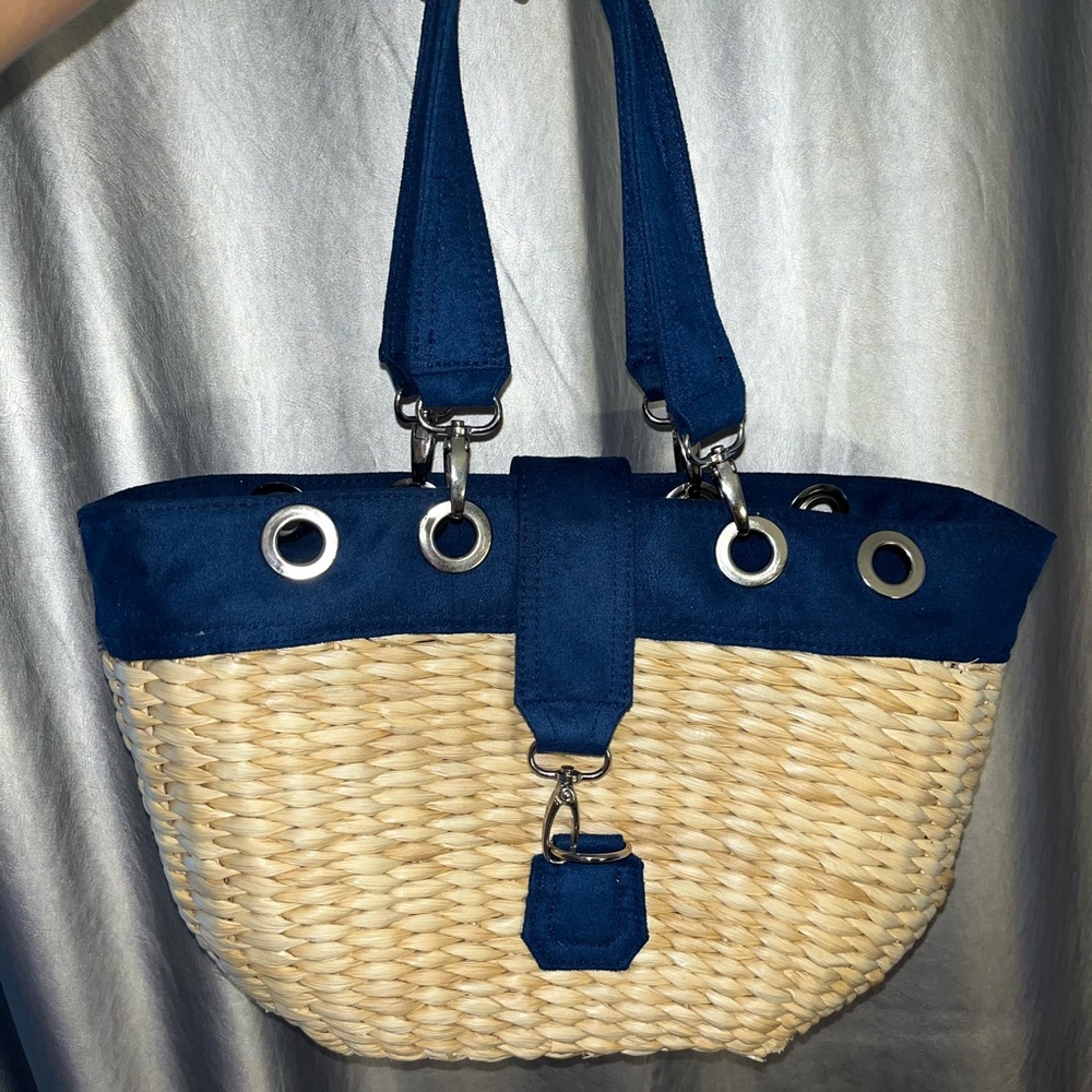 Blue lined basket weave bag